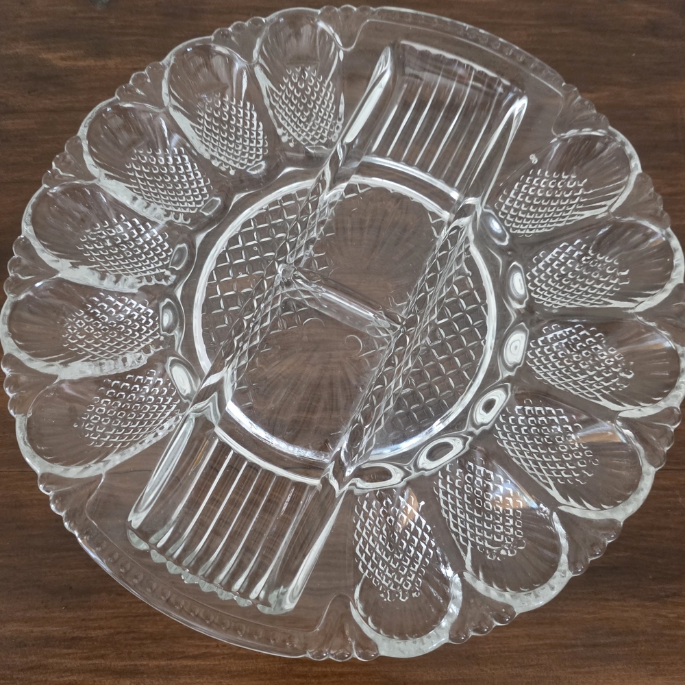 vintage L.E. Smith Glass Company deviled egg and relish platter